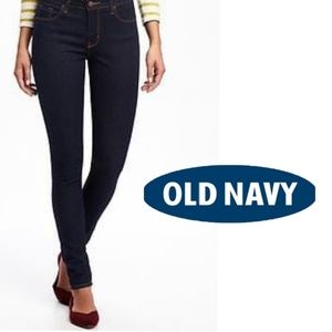 DARKWASH OLD NAVY ROCKSTAR JEANS